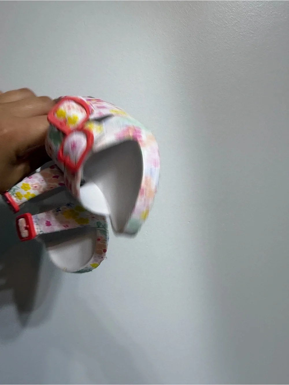 Toddler Girl Floral Velcro Buckle Sandals - Size 5